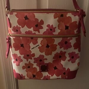 NWOT Dooney & Bourke crossbody